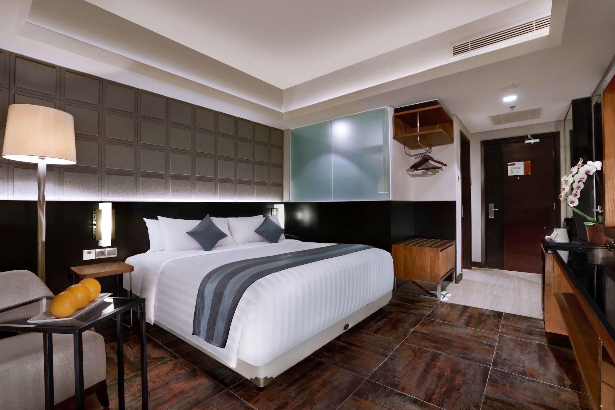 Hotel ASTON Pasteur à Bandung Extérieur photo