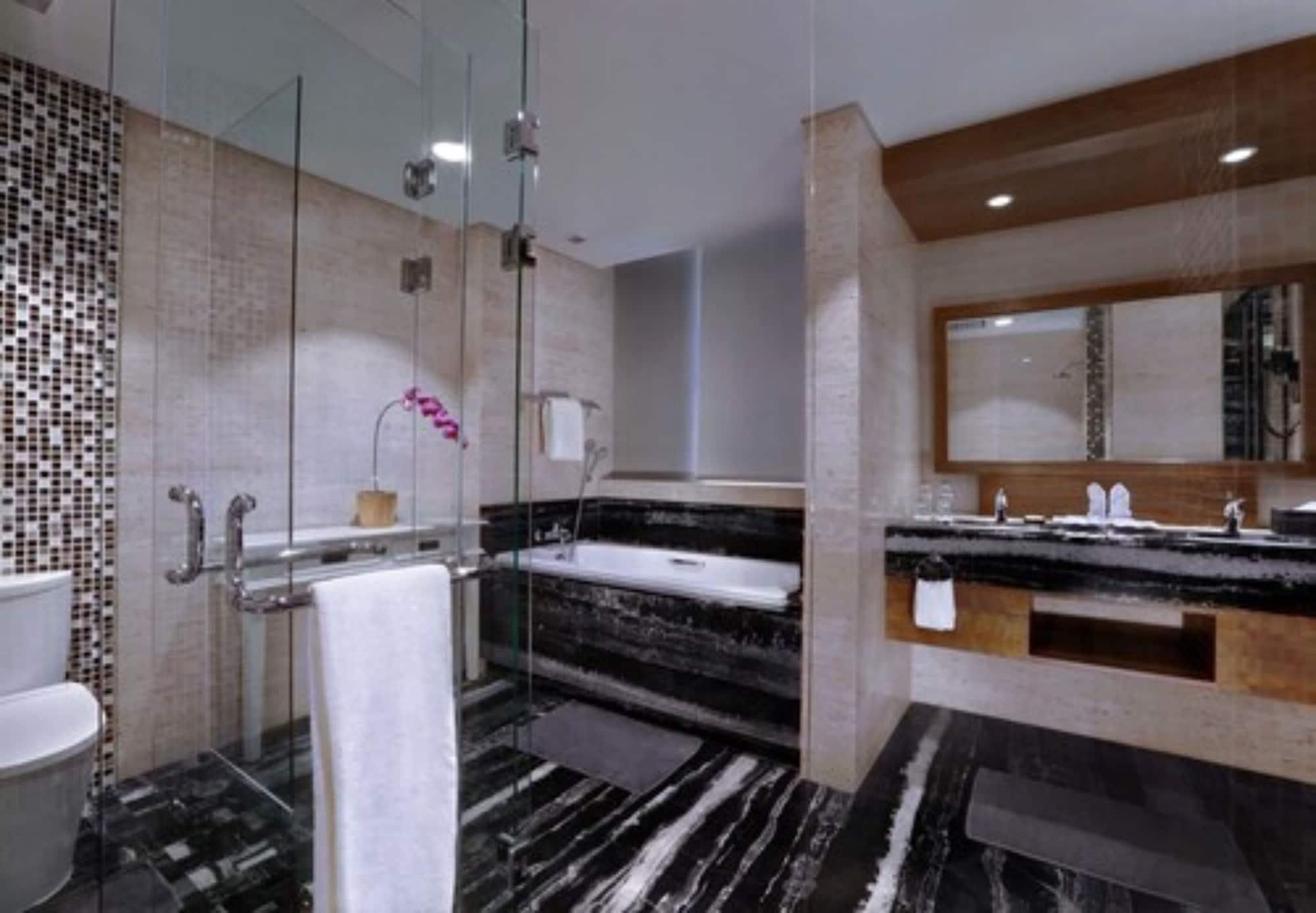 Hotel ASTON Pasteur à Bandung Extérieur photo