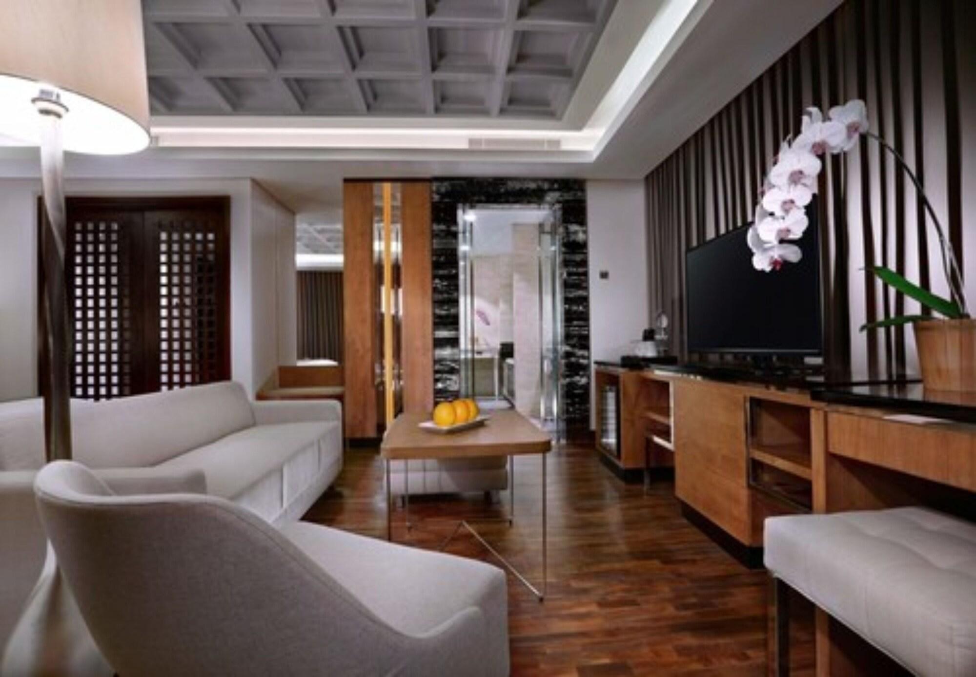 Hotel ASTON Pasteur à Bandung Extérieur photo