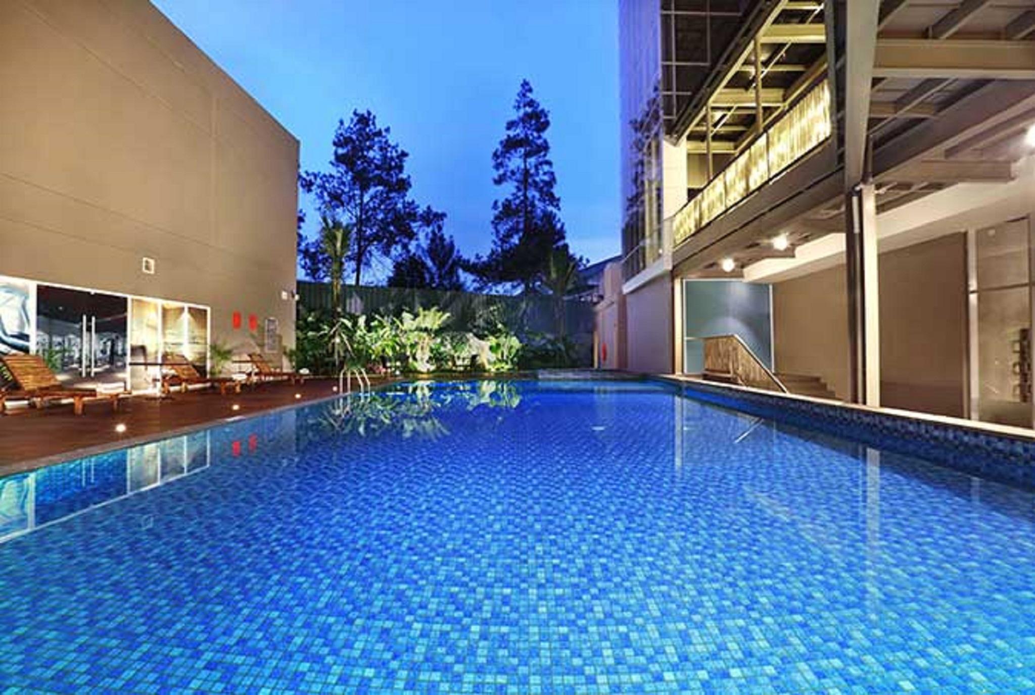 Hotel ASTON Pasteur à Bandung Extérieur photo