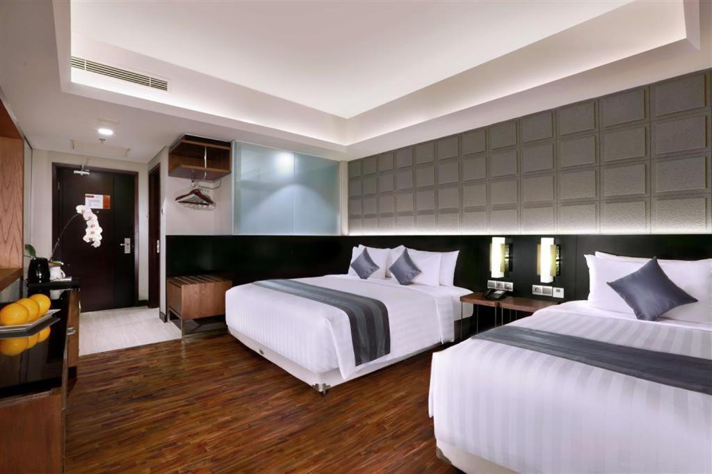 Hotel ASTON Pasteur à Bandung Extérieur photo