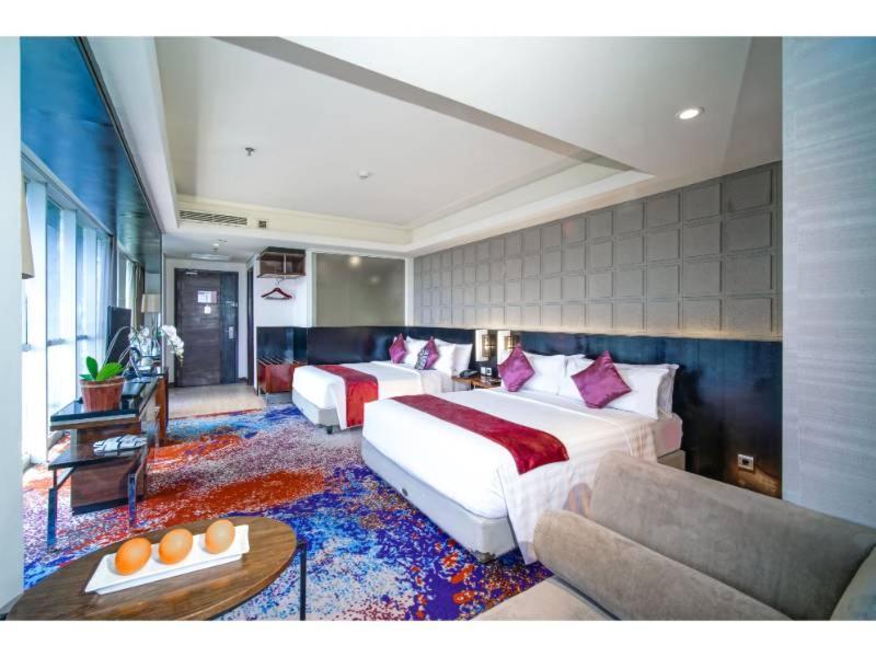 Hotel ASTON Pasteur à Bandung Extérieur photo