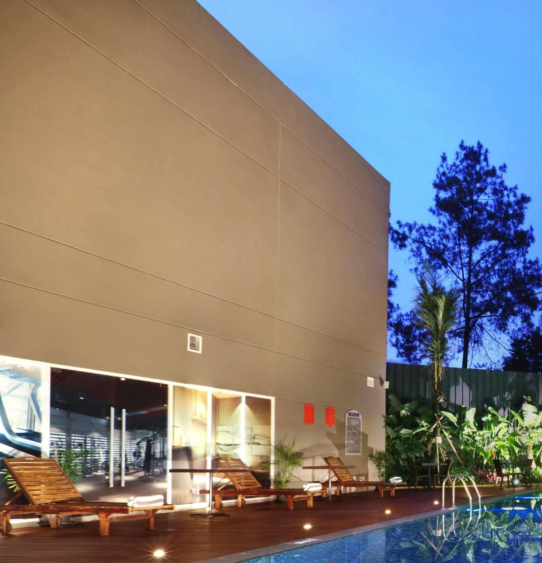 Hotel ASTON Pasteur à Bandung Extérieur photo