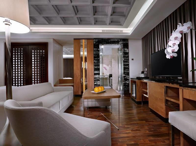 Hotel ASTON Pasteur à Bandung Extérieur photo